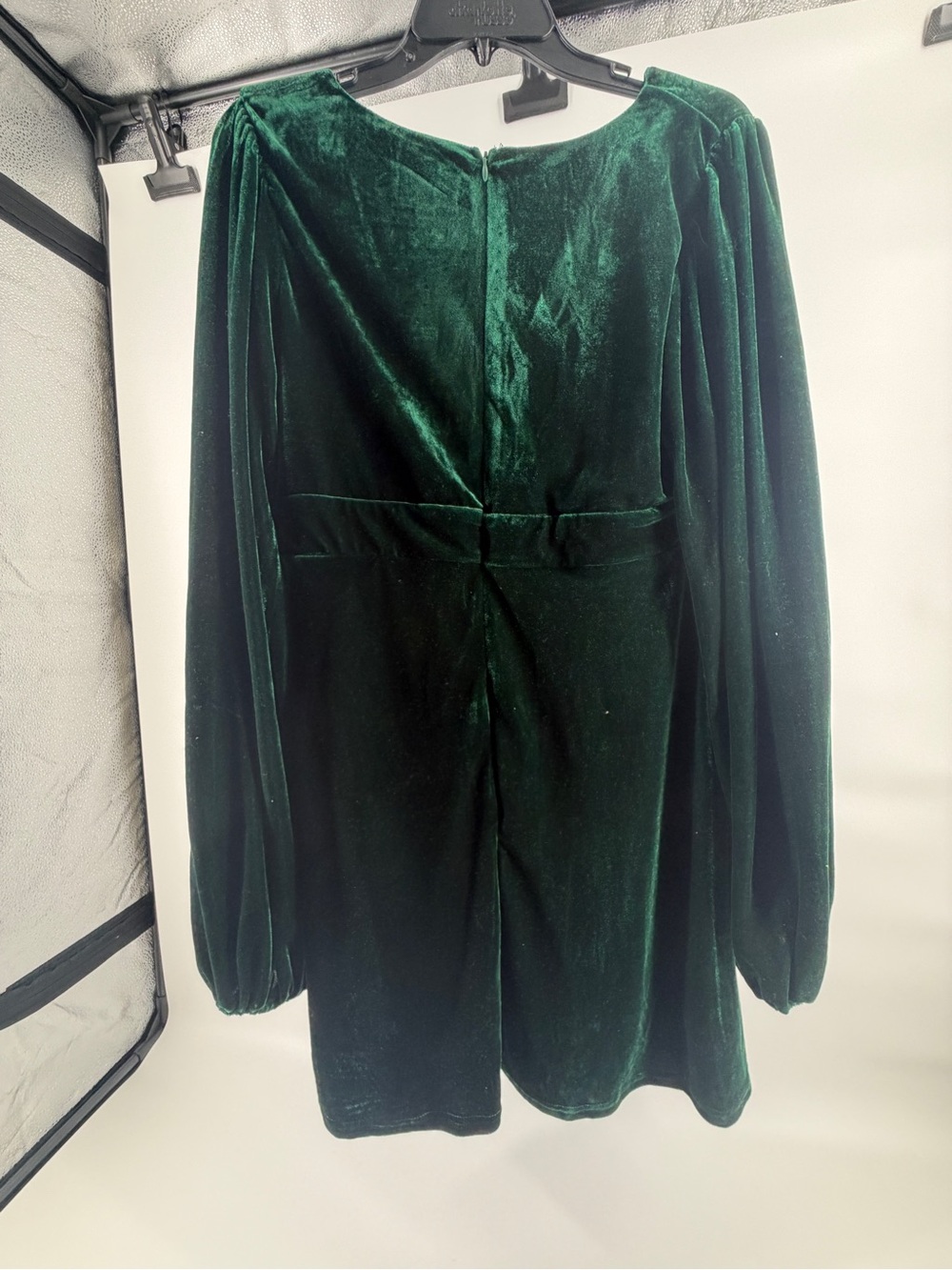 Velvet Green Dress Size Large from Red Dress Boutique - Picture 10 of 10